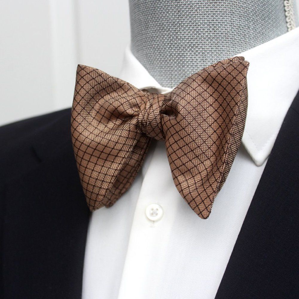 NWT Men's Self tied Bow Tie Brown Plaid Silk Butterfly Bowtie big bow‎ tie S550